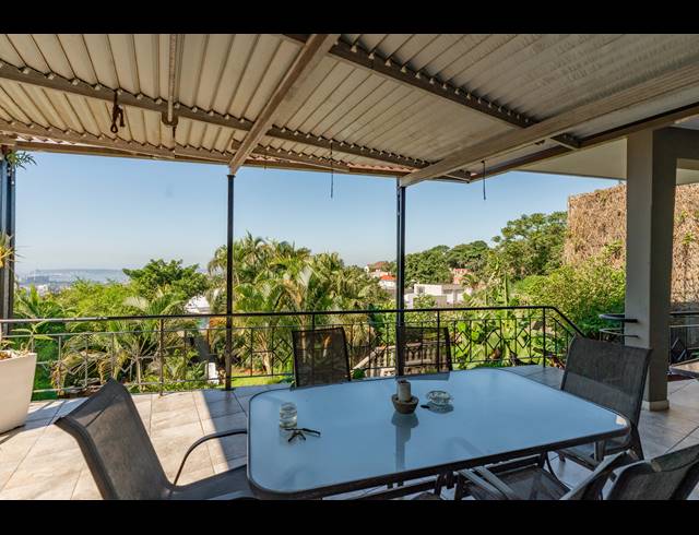 6 BEDROOM HOUSE FOR SALE IN GLENWOOD